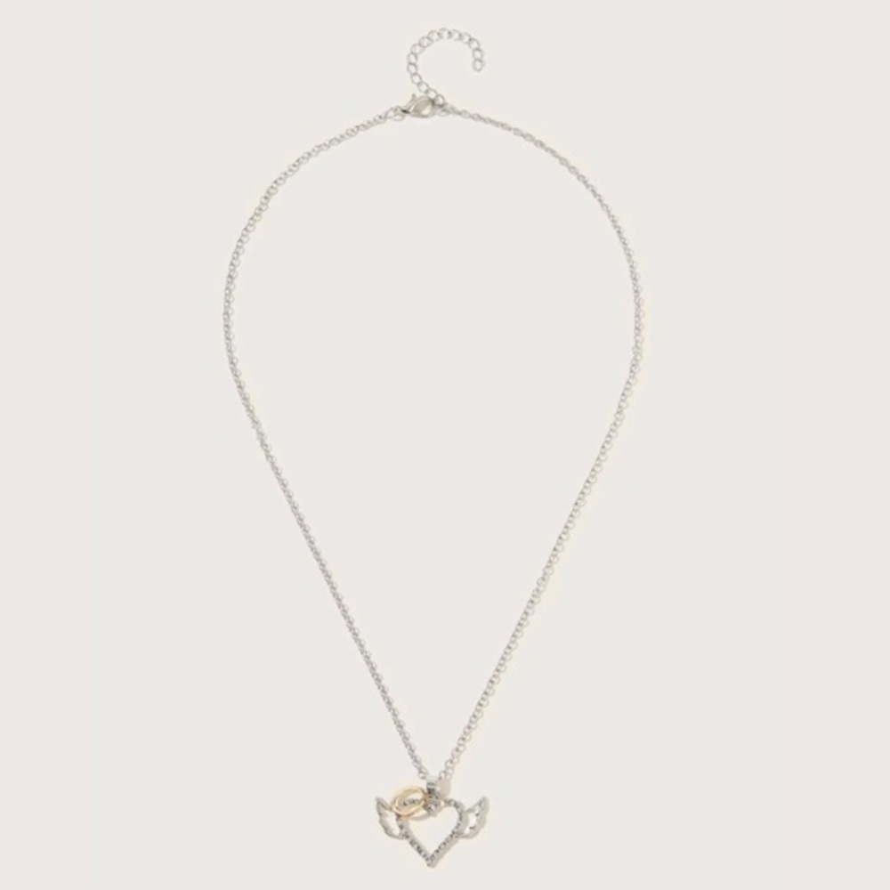 3/$30 🤍 Angel Heart Necklace